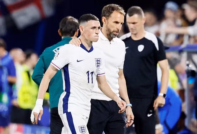 HLV Gareth Southgate vẫn ủng hộ Foden và có vẻ như anh sẽ không bị loại khỏi trận tứ kết gặp Thụy Sĩ.