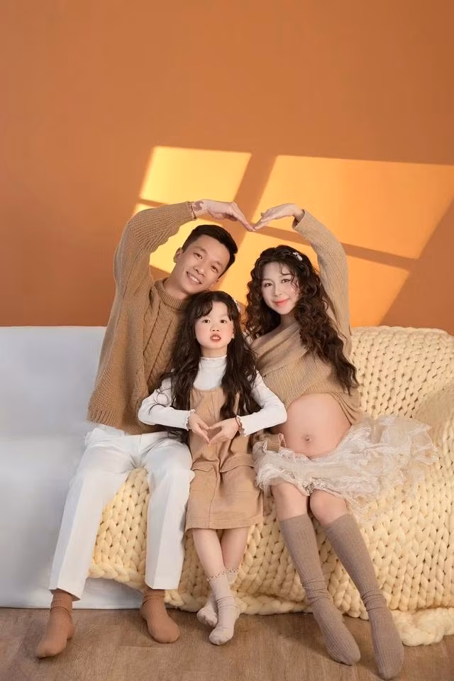 Cả nhà chụp hình kỷ niệm cùng nhau. Ảnh NVCC Cả nhà chụp hình kỷ niệm cùng nhau. Ảnh NVCC