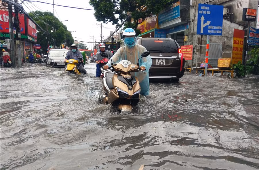 Mưa lớn ở Nam Bộ. Ảnh Minh Quân Mưa lớn ở Nam Bộ. Ảnh Minh Quân