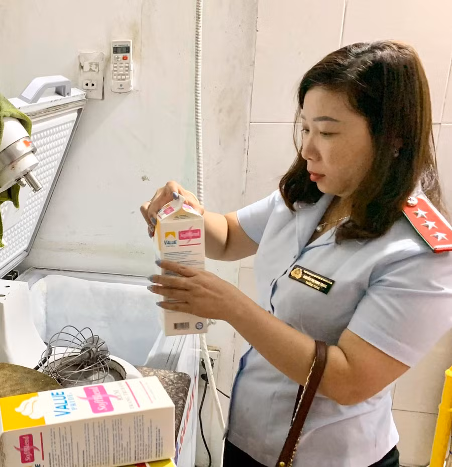 Công tác thanh kiểm tra sẽ được tăng cường trong “Tháng hành động vì ATTP” năm 2023. Ảnh: Như Nguyện Công tác thanh kiểm tra sẽ được tăng cường trong “Tháng hành động vì ATTP” năm 2023. Ảnh: Như Nguyện