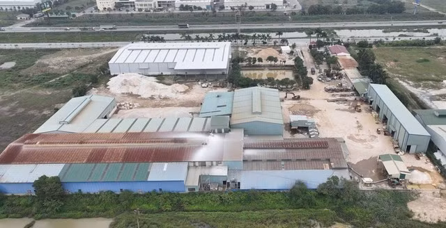 Khu sản xuất bột đá của Công ty TNHH Châu Tiến liên quan vụ việc 3 lao động tử vong, 5 lao động đang phải điều trị tại bệnh viện do bụi phổi. Ảnh: Hải Đăng/LĐO