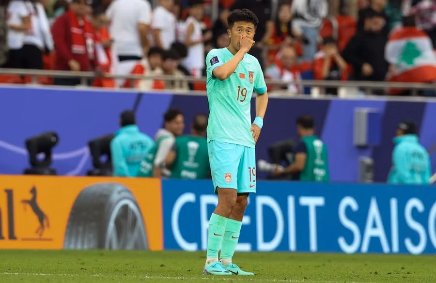 Trung Quốc trải qua trận thứ 2 liên tiếp không thắng và cũng không ghi bàn ở Asian Cup 2023. (Ảnh: Hoàng Linh/TTXVN) Trung Quốc trải qua trận thứ 2 liên tiếp không thắng và cũng không ghi bàn ở Asian Cup 2023. (Ảnh: Hoàng Linh/TTXVN)