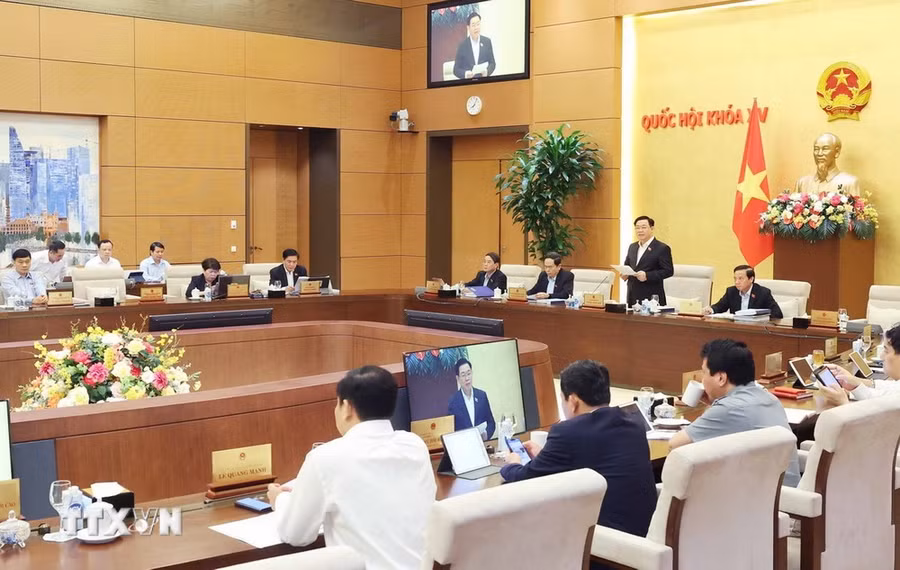 Chủ tịch Quốc hội Vương Đình Huệ phát biểu khai mạc. (Ảnh: Nhan Sáng/TTXVN)
