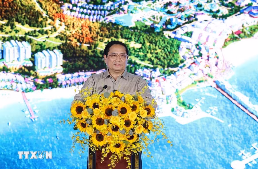 Thủ tướng Phạm Minh Chính phát biểu tại Lễ khởi công Tổ hợp du lịch nghỉ dưỡng và giải trí biển Hòn Thơm. (Ảnh: Dương Giang/TTXVN) Thủ tướng Phạm Minh Chính phát biểu tại Lễ khởi công Tổ hợp du lịch nghỉ dưỡng và giải trí biển Hòn Thơm. (Ảnh: Dương Giang/TTXVN)