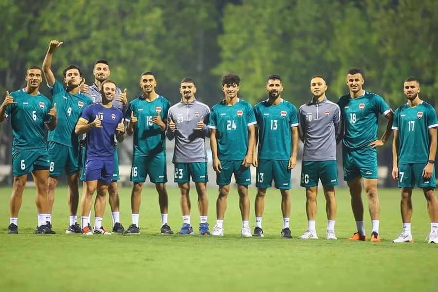 Đội Iraq tập tại sân phụ Mỹ Đình tối 18.11 Đội Iraq tập tại sân phụ Mỹ Đình tối 18.11