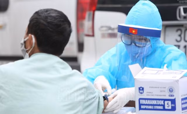 Thủ tướng yêu cầu các bộ, ngành, địa phương tiếp tục hoàn thiện thủ tục pháp lý liên quan tới việc công bố hết dịch Covid-19. Ảnh nguồn internet Thủ tướng yêu cầu các bộ, ngành, địa phương tiếp tục hoàn thiện thủ tục pháp lý liên quan tới việc công bố hết dịch Covid-19. Ảnh nguồn internet