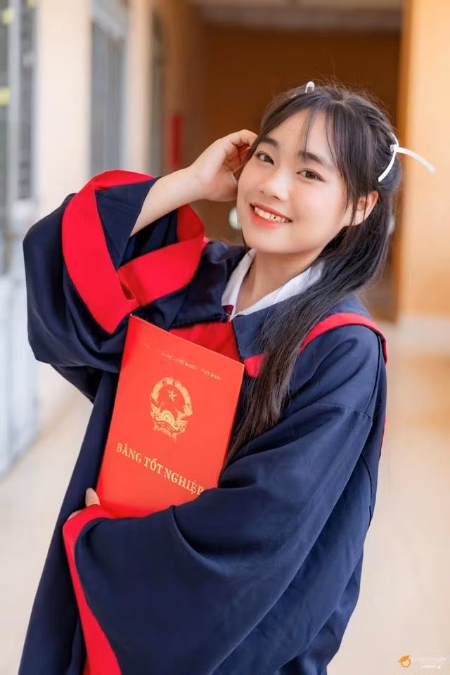Nữ sinh ước mơ trở thành giáo viên tiểu học. Ảnh NVCC