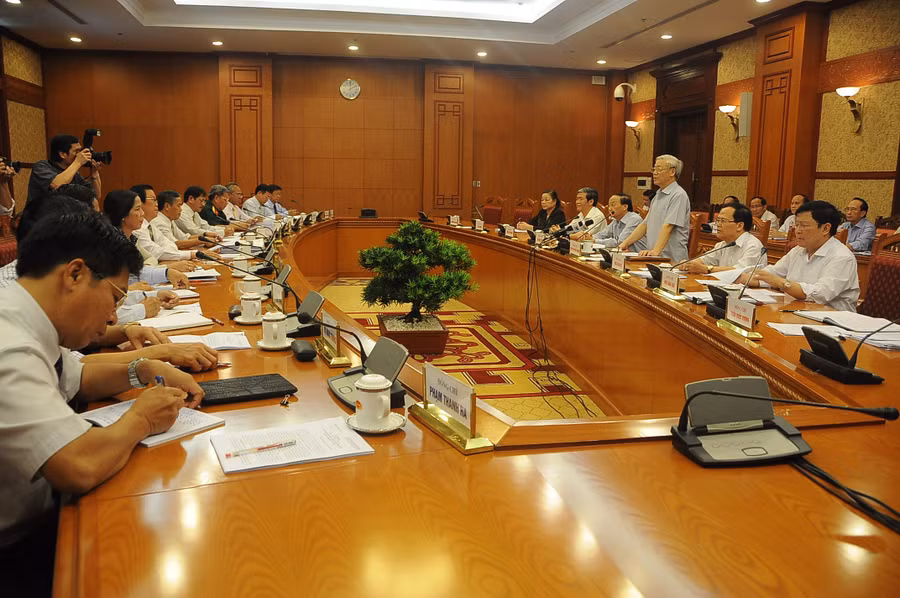 Quang cảnh buổi làm việc của Ban Bí thư với Ban Thường vụ Tỉnh ủy Kon Tum, ngày 13/8/2013 tại Hà Nội. Ảnh: NP