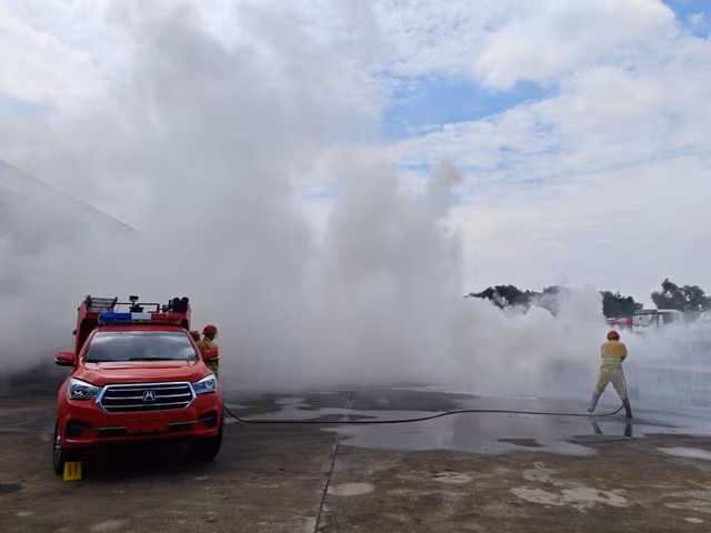 Xe chữa cháy mini SANDEUR S-100 Xe chữa cháy mini SANDEUR S-100