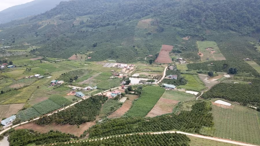 Dù là khu dân cư ổn định lâu đời, nhưng 4.000 dân Đam Rông, Lâm Đồng lại chưa được cấp sổ đỏ, mang tiếng "sống lậu". Ảnh: Phan Tuấn