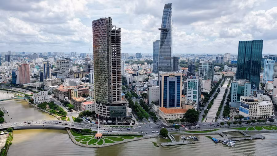 Thị trường BĐS ngày càng phát triển đòi hỏi nguồn nhân lực phải có trình độ chuyên môn, được đào tạo bài bản. Ảnh: Anh Tú Thị trường BĐS ngày càng phát triển đòi hỏi nguồn nhân lực phải có trình độ chuyên môn, được đào tạo bài bản. Ảnh: Anh Tú