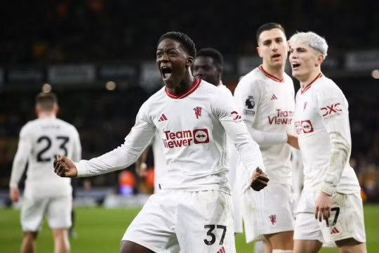 Kobbie Mainoo liên tiếp lập công cho Man United. Kobbie Mainoo liên tiếp lập công cho Man United.