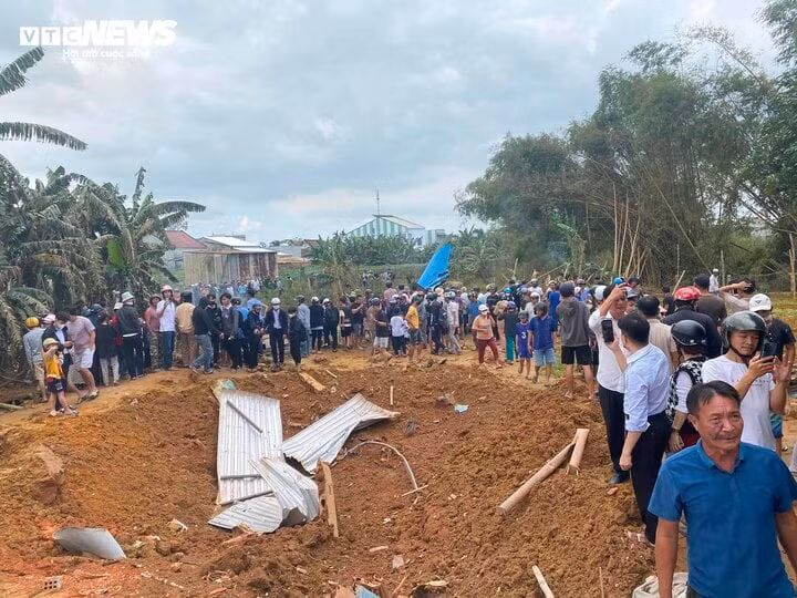 Hiện trường nơi chiếc máy bay bị rơi.