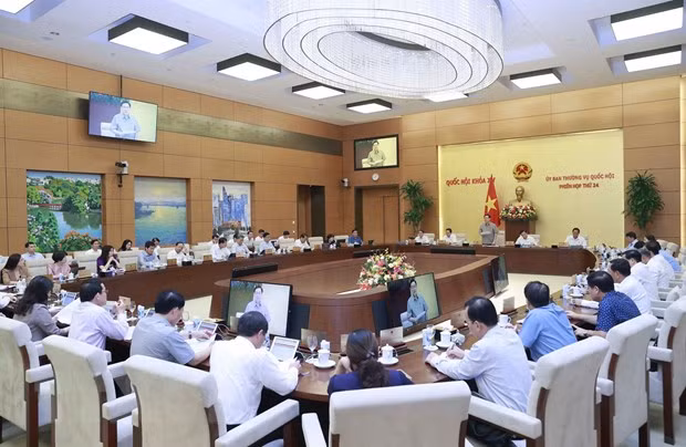 Quang cảnh phiên họp của Ủy ban Thường vụ Quốc hội. (Ảnh: Doãn Tấn/TTXVN) Quang cảnh phiên họp của Ủy ban Thường vụ Quốc hội. (Ảnh: Doãn Tấn/TTXVN)