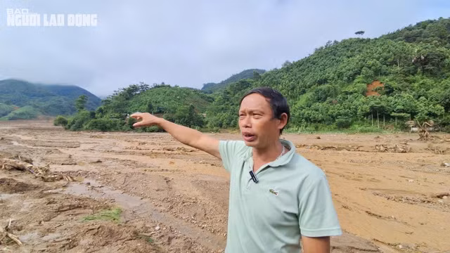 Gia đình ông Sầm Văn Bóng có 7 người, sau trận sạt lở đất kinh hoàng hôm 10-9, gia đình ông chỉ còn 2 người còn sống. Ảnh: Văn Duẩn Gia đình ông Sầm Văn Bóng có 7 người, sau trận sạt lở đất kinh hoàng hôm 10-9, gia đình ông chỉ còn 2 người còn sống. Ảnh: Văn Duẩn