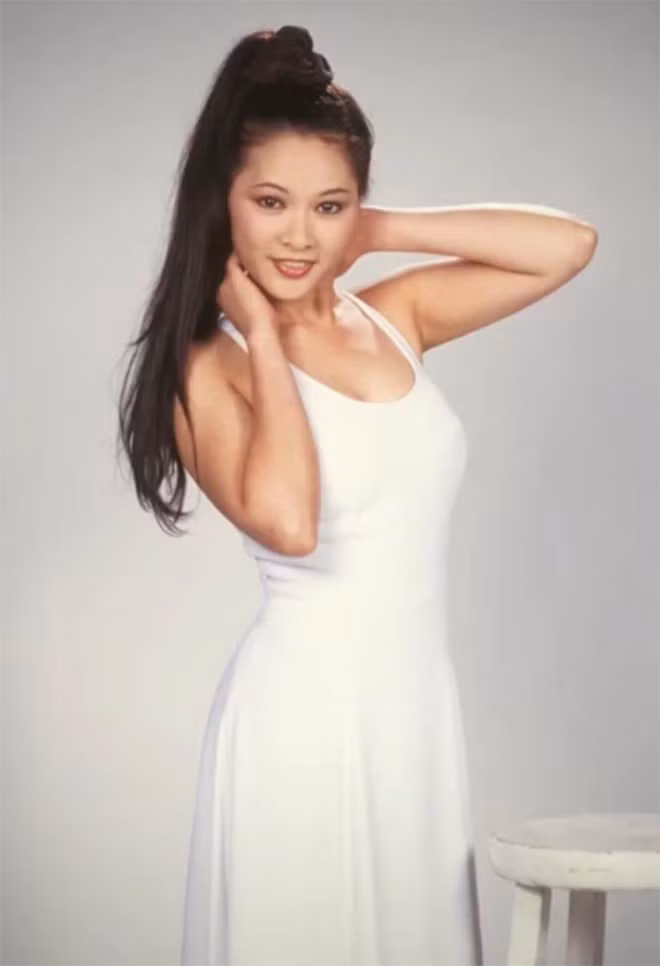 Ca sĩ Như Quỳnh thời trẻ.