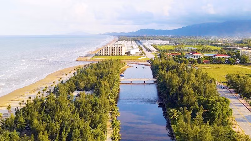 Khu du lịch biển Xuân Thành (Hà Tĩnh) với nhiều dịch vụ, trải nghiệm thú vị. Khu du lịch biển Xuân Thành (Hà Tĩnh) với nhiều dịch vụ, trải nghiệm thú vị.