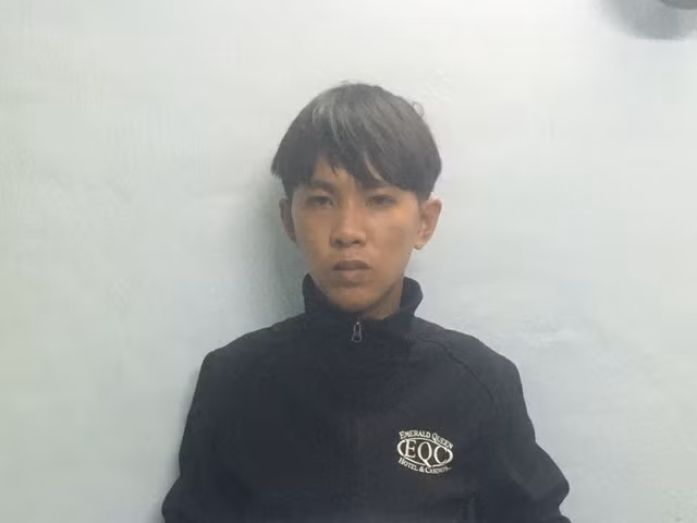 Phan Thanh Tú tại cơ quan công an. Ảnh: TRỊ BÌNH