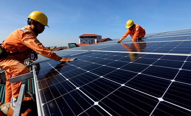 Theo Công điện vừa được Thủ tướng Chính phủ ký ban hành, có cơ chế khuyến khích lắp điện mặt trời áp mái (ảnh nguồn internet)