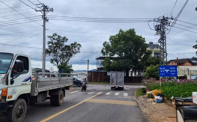 Nút giao Thánh Mẫu - Phù Đổng Thiên Vương sẽ được nâng cấp, mở rộng. Ảnh: LÂM VIÊN Nút giao Thánh Mẫu - Phù Đổng Thiên Vương sẽ được nâng cấp, mở rộng. Ảnh: LÂM VIÊN