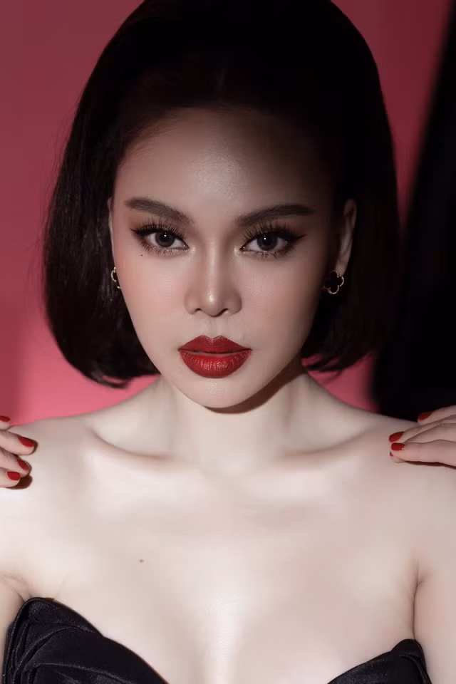 Giang Hồng Ngọc cho biết: “Mỗi khi tôi làm sản phẩm, ông xã sẽ lì xì một ít”