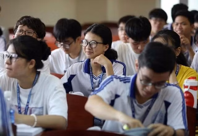 Sinh viên Trường ĐH Y Dược TP.HCM trong giờ học. Ảnh: NGỌC DƯƠNG
