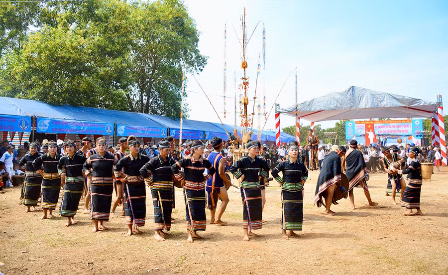 Xã Ia O là địa phương dẫn đầu huyện Ia Grai về số lượng cồng chiêng đang bảo tồn. Ảnh: Lam Nguyên Xã Ia O là địa phương dẫn đầu huyện Ia Grai về số lượng cồng chiêng đang bảo tồn. Ảnh: Lam Nguyên