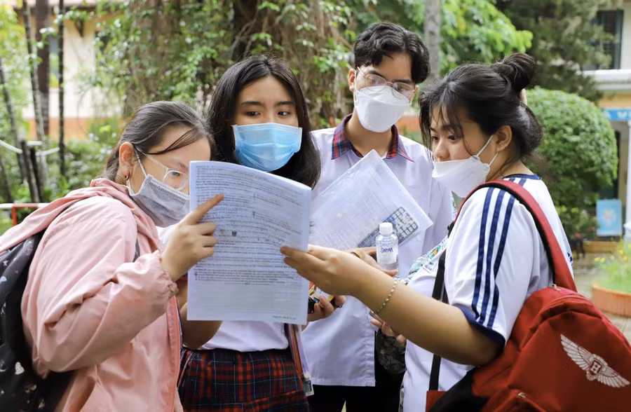 Thí sinh dự thi Tốt nghiệp Trung học Phổ thông. (Ảnh: Hồng Giang/TTXVN) Thí sinh dự thi Tốt nghiệp Trung học Phổ thông. (Ảnh: Hồng Giang/TTXVN)