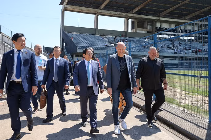 Thủ tướng Phạm Minh Chính thăm CLB bóng đá Corinthians - đội bóng giàu truyền thống thứ nhì Brazil. Ảnh: VGP