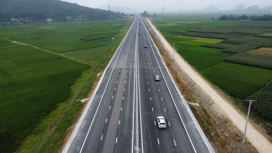 Dự án cao tốc Mai Sơn - Quốc lộ 45 đi vào hoạt động. Ảnh Thành Vũ