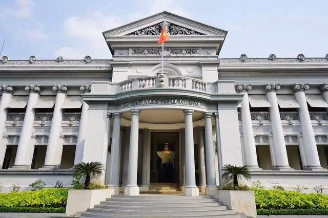 Bảo tàng TP.HCM mang đậm phong cách cổ điển. ẢNH: NHÃ THANH Bảo tàng TP.HCM mang đậm phong cách cổ điển. ẢNH: NHÃ THANH