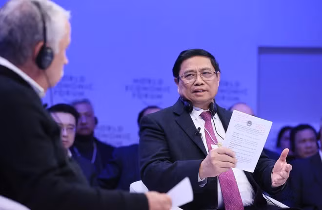 Thủ tướng Phạm Minh Chính tham gia đối thoại chính sách "Việt Nam: Định hướng tầm nhìn toàn cầu." (Ảnh: Dương Giang/TTXVN)