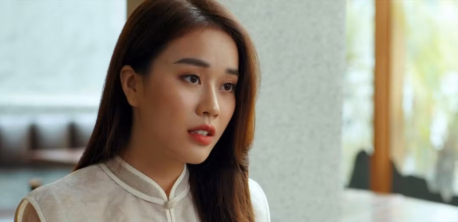 Mai Phương vào vai tiểu tam trong “Đừng làm mẹ cáu”. Ảnh cắt từ phim Mai Phương vào vai tiểu tam trong “Đừng làm mẹ cáu”. Ảnh cắt từ phim