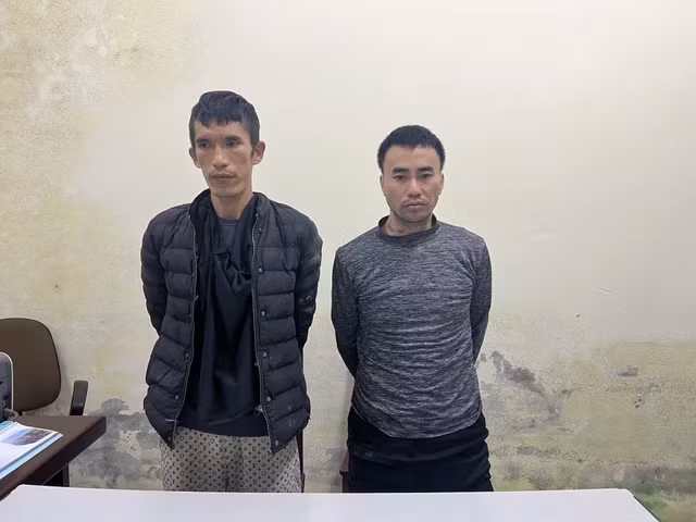 Thành và Hoàng bị bắt giữ sau hơn 3 ngày lẩn trốn (Ảnh Công an Hà Tĩnh)