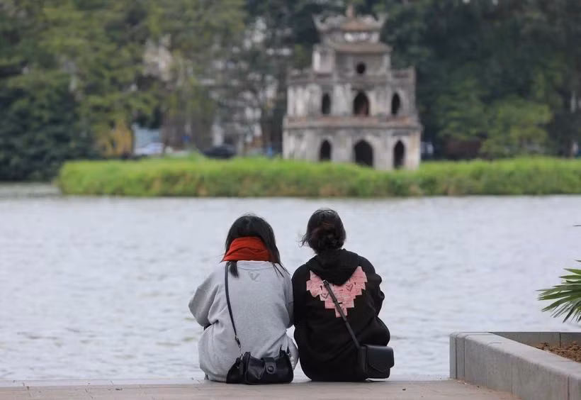 Thủ đô Hà Nội nhiều mây, sáng và đêm có mưa nhỏ, mưa phùn và sương mù. (Ảnh: Hoàng Hiếu/TTXVN)