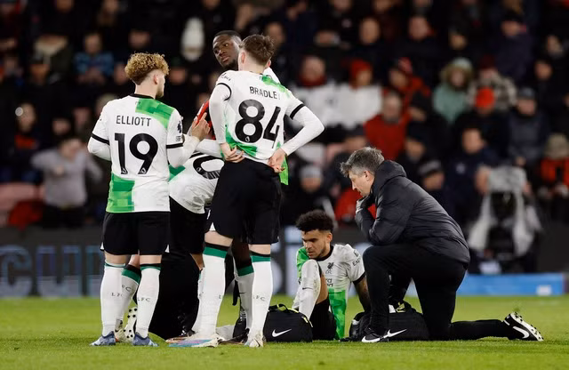 Luis Diaz chấn thương khiến HLV Jurgen Klopp ngao ngán với VAR