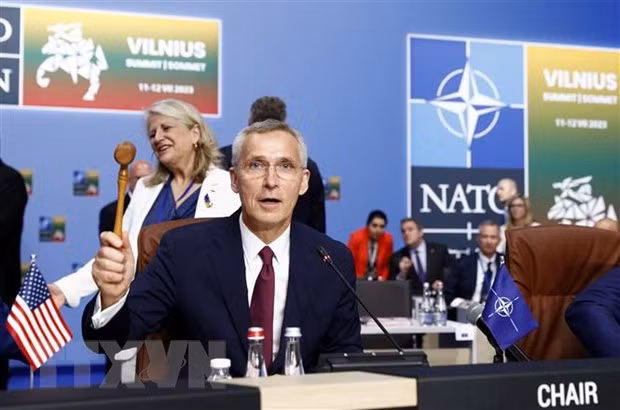 Tổng Thư ký NATO Jens Stoltenberg tại hội nghị thượng đỉnh ở Vilnius, ngày 11/7/2023. (Ảnh: AFP/TTXVN)