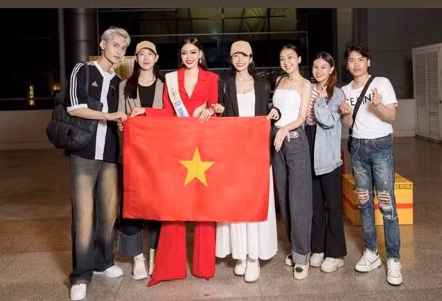 Thanh Ngân trước giờ lên đường. (Ảnh: CTV/Vietnam+)