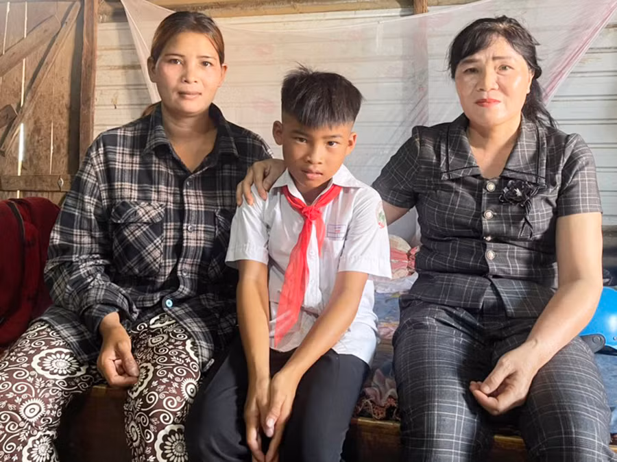 Gia đình em Kpă Nguyên thuộc diện hộ nghèo của xã. Ảnh: Vũ Chi