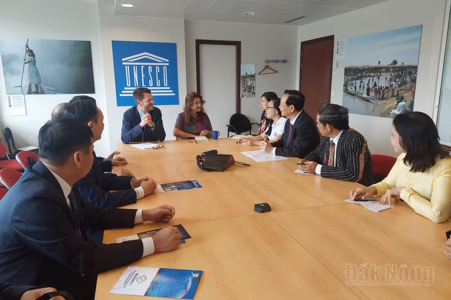 Hai bên trao đổi nhiều vấn đề để phát triển Công viên địa chất toàn cầu UNESCO Đắk Nông