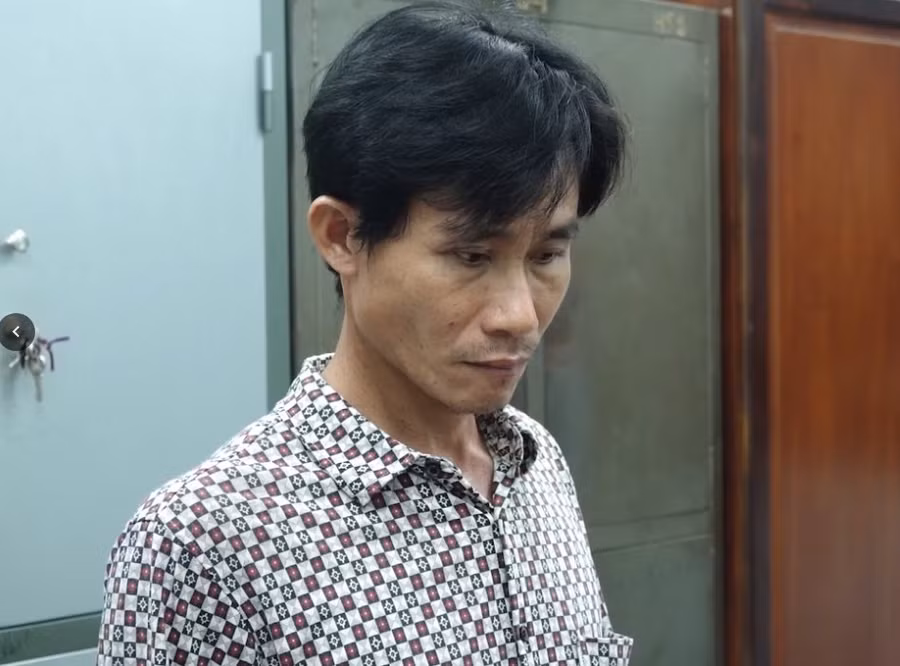 Nguyễn Văn Thuật tại cơ quan công an. Ảnh: Phạm Duy Nguyễn Văn Thuật tại cơ quan công an. Ảnh: Phạm Duy