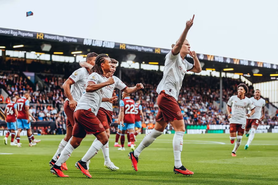 Man City thắng đậm Burnley 3-0 tại vòng 1 Premier League 2023-2024. Ảnh: MC Man City thắng đậm Burnley 3-0 tại vòng 1 Premier League 2023-2024. Ảnh: MC