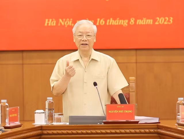 Đã cho thôi chức, nghỉ, chuyển công tác 15 cán bộ thuộc diện T.Ư quản lý - Ảnh 2. Tổng Bí thư phát biểu tại phiên họp. Ảnh: TTXVN