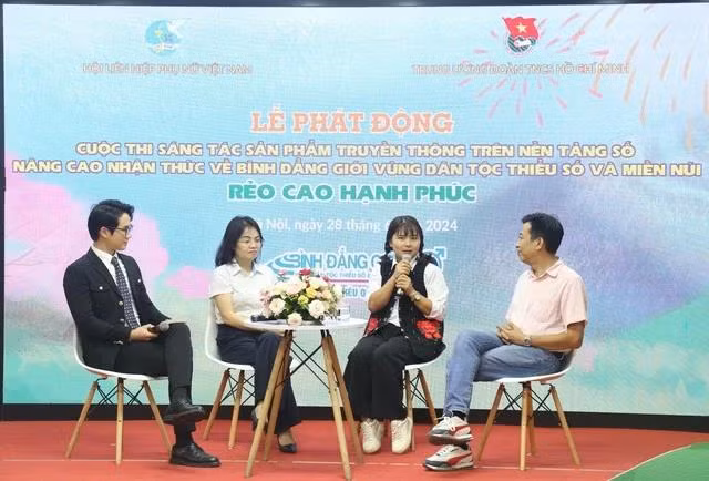 Các diễn giả của chương trình chia sẻ các thông tin tại buổi lễ phát động. Ảnh MINH HIỂN