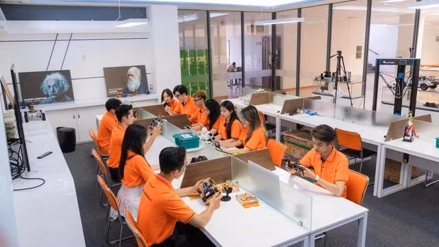 Sinh viên Trường ĐH FPT. Ảnh VÂN ANH