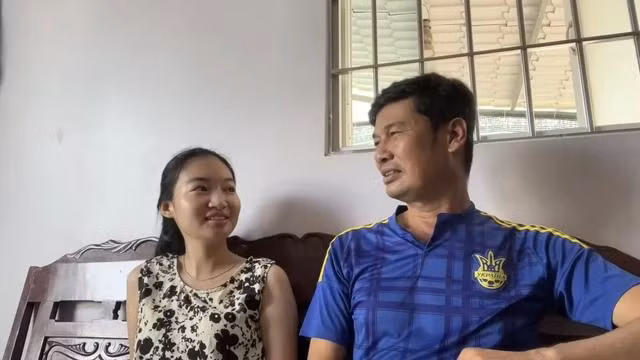 Bà xã Tiết Cương chia sẻ cô là fan của Lật mặt khi xem đủ 7 phần phim. Chụp màn hình
