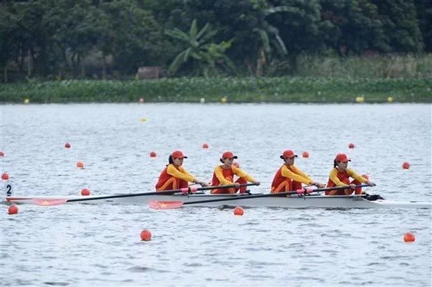 Các vận động viên Đội tuyển Đua thuyền Việt Nam. (Ảnh: Minh Đức/TTXVN)