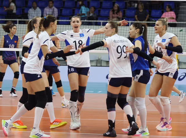 Kazakhstan vùng dậy mạnh mẽ ở ván thứ ba....