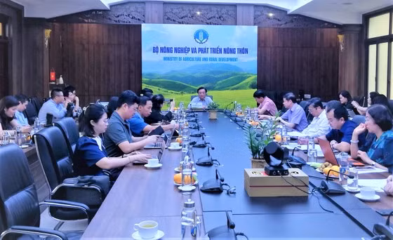 Cuộc họp của Bộ NN-PTNT do Bộ trưởng Lê Minh Hoan chủ trì