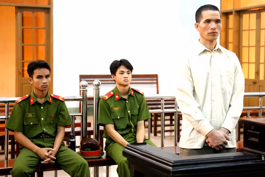 Bị cáo Rlan Thih tại phiên tòa. Ảnh: Hữu Trường